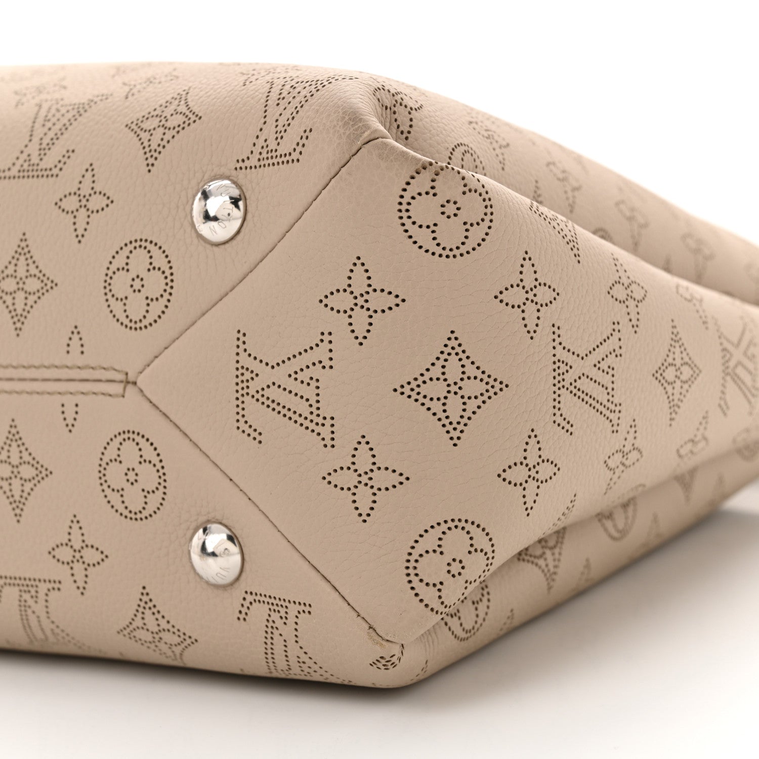 Louis Vuitton Mahina Braided Hand It All MM Galet 9 of 10