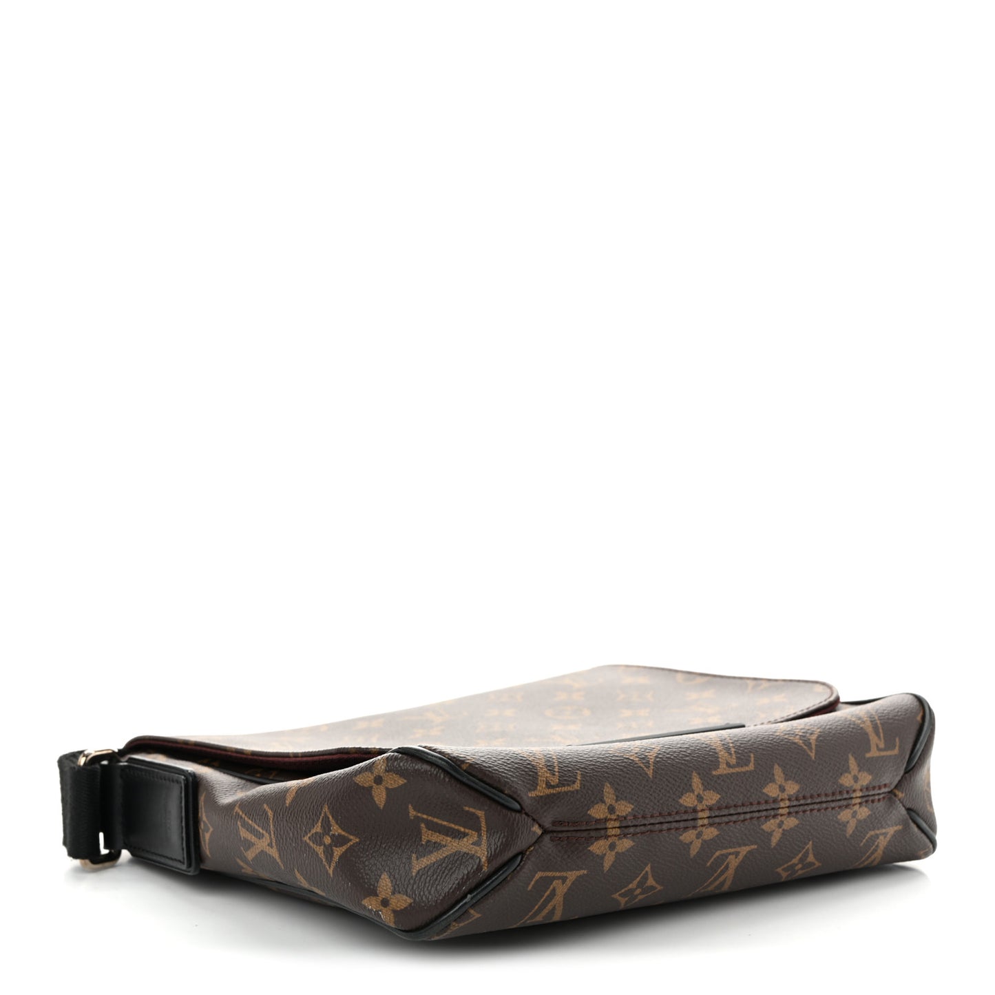 Monogram Macassar District PM