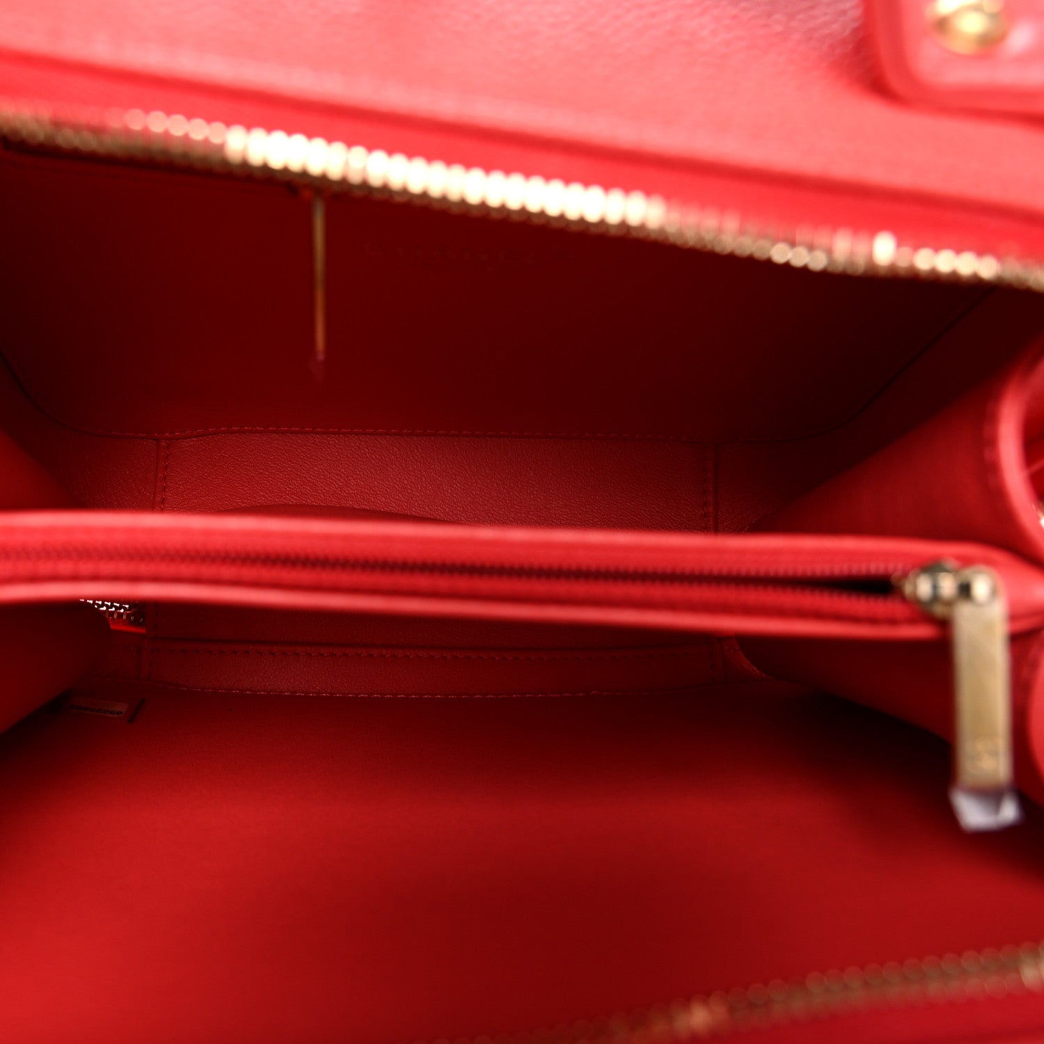 Chanel Caviar Quilted Medium CC Filigree Vanity Case Red 5 of 10