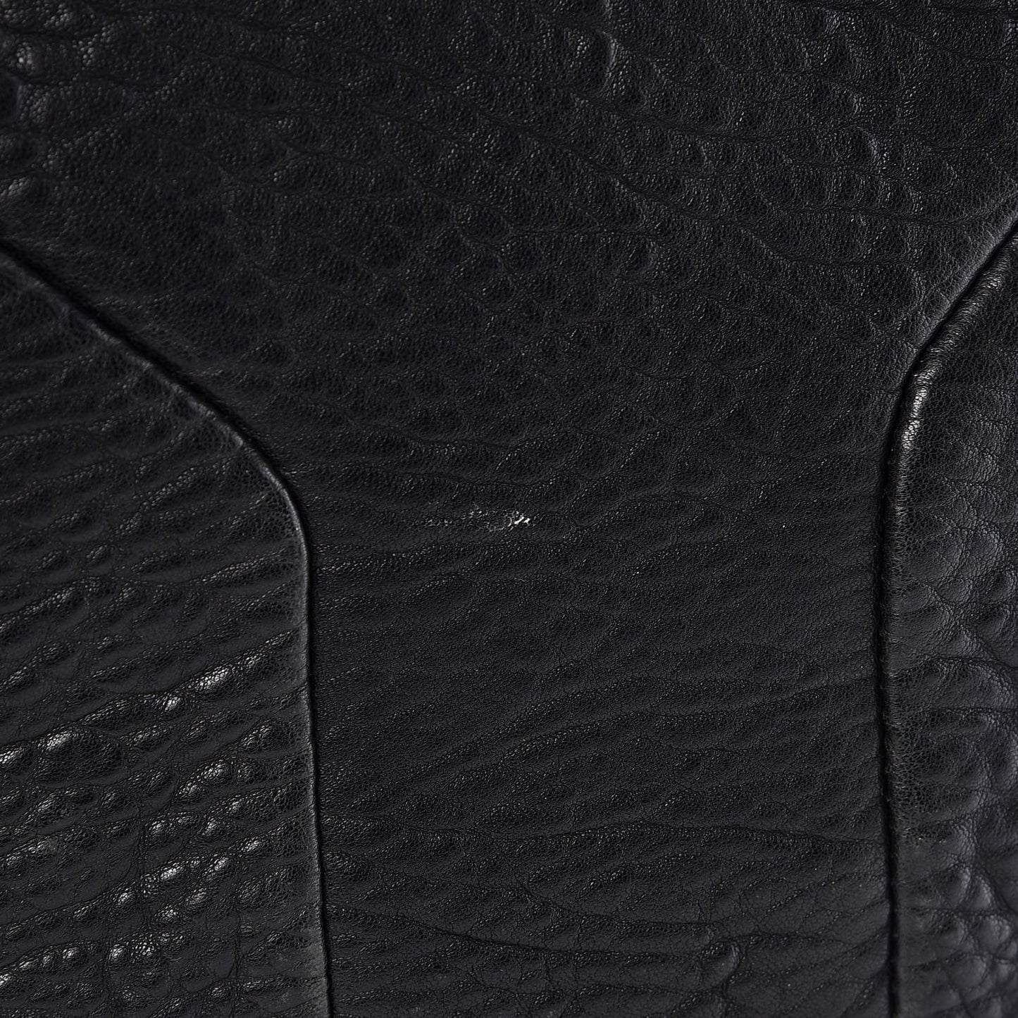 Pebbled Lambskin Medium Easy Sac Black