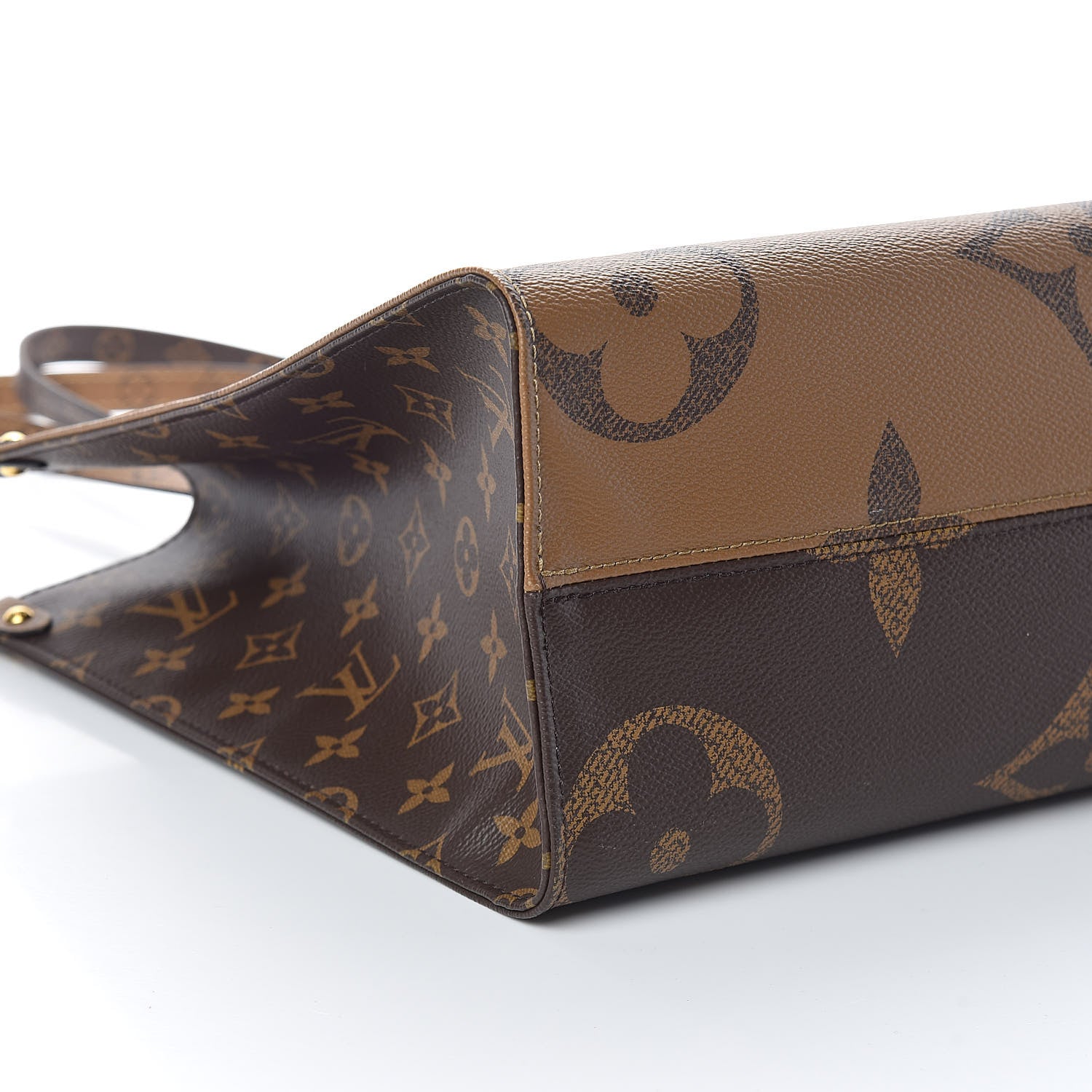 Louis Vuitton Reverse Monogram Giant Onthego MM 8 of 9