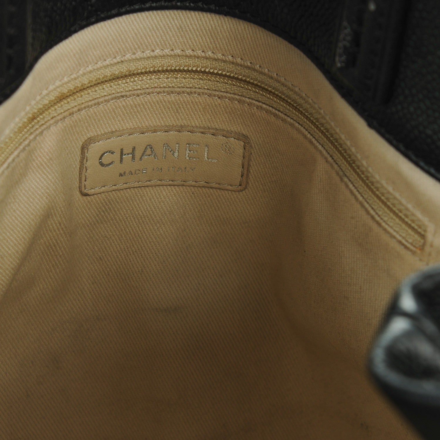 Chanel Grained Calfskin CC Pocket Tote Black 6 of 7