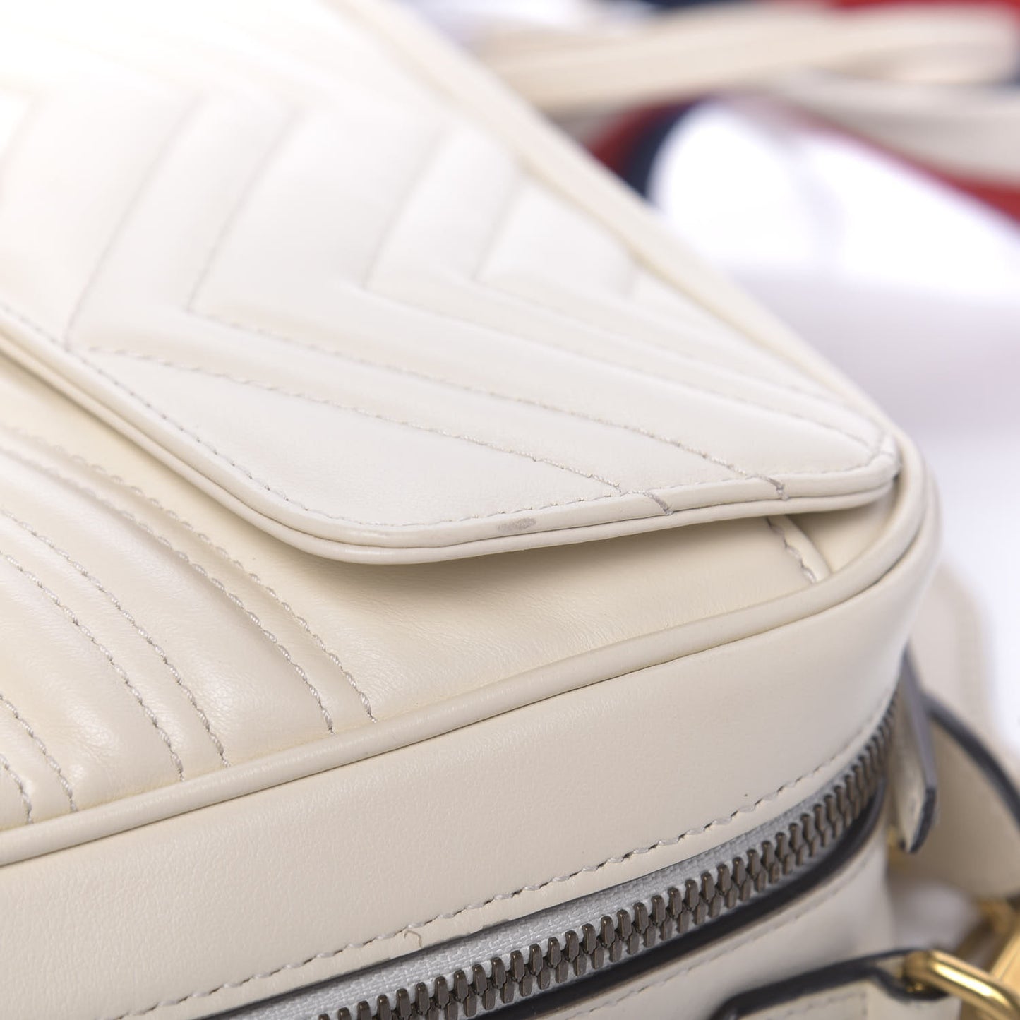 Calfskin Matelasse Sylvie Web Small GG Marmont Top Handle Shoulder Bag White