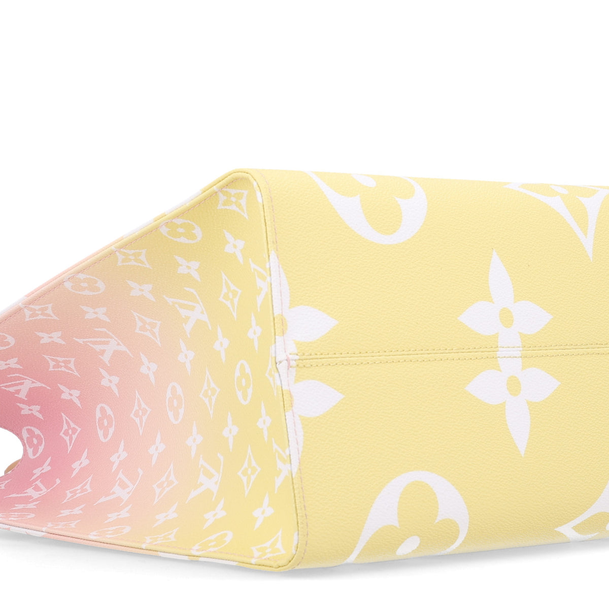 Louis Vuitton Monogram Giant By The Pool OnTheGo GM Light Pink 8 of 9