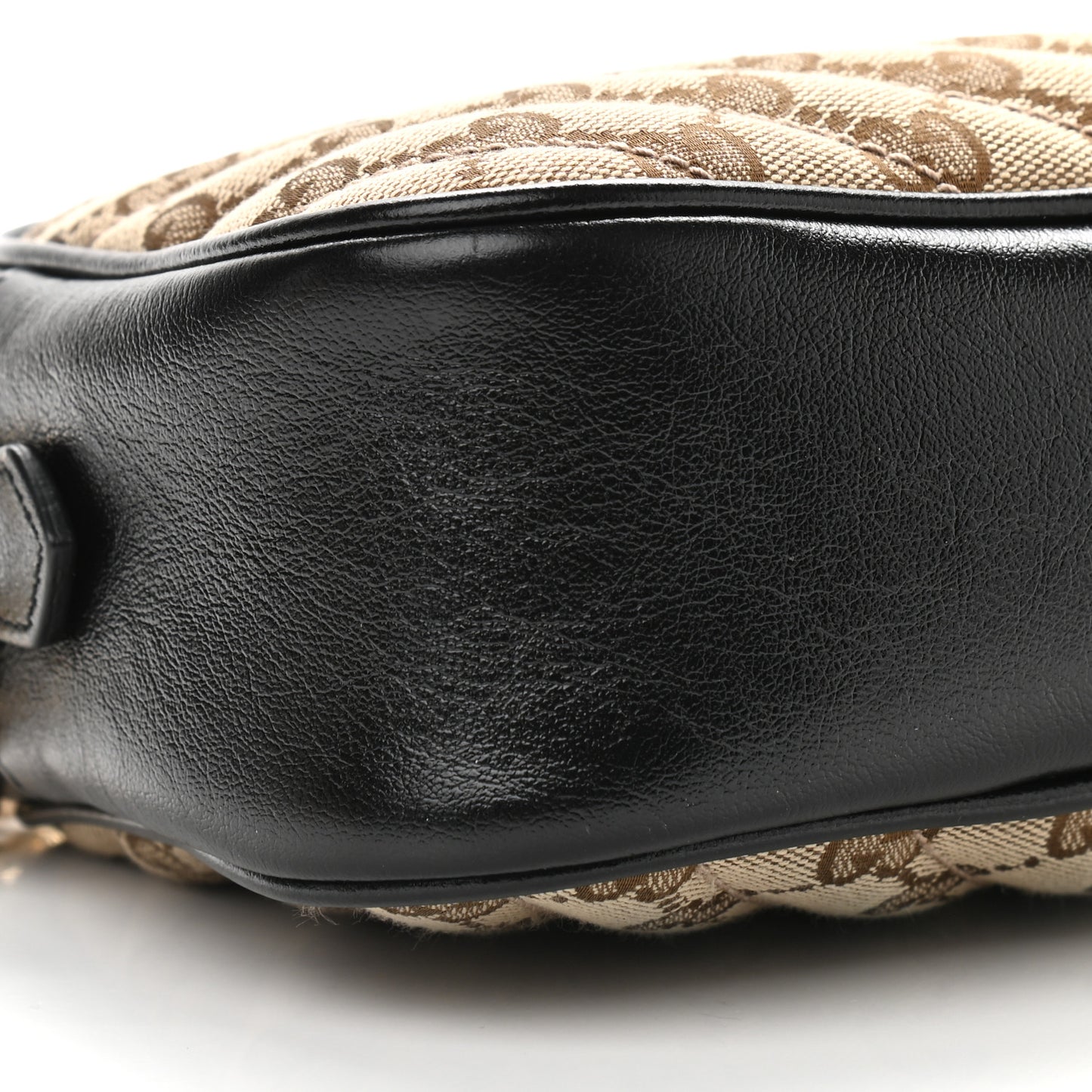 Monogram Matelasse Diagonal Small GG Marmont Chain Shoulder Bag Beige Black