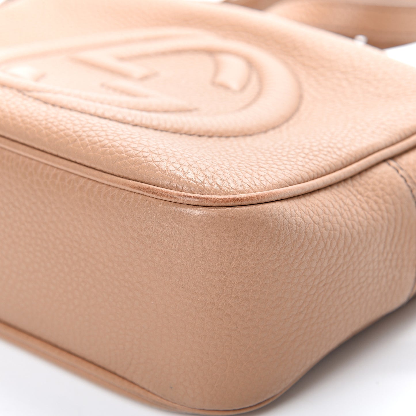 Pebbled Calfskin Small Soho Disco Bag Camelia