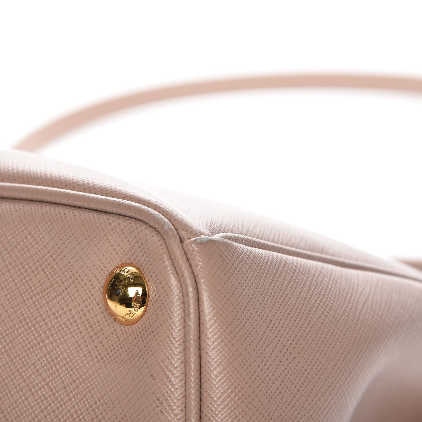 Saffiano Medium Galleria Double Zip Tote Cammeo