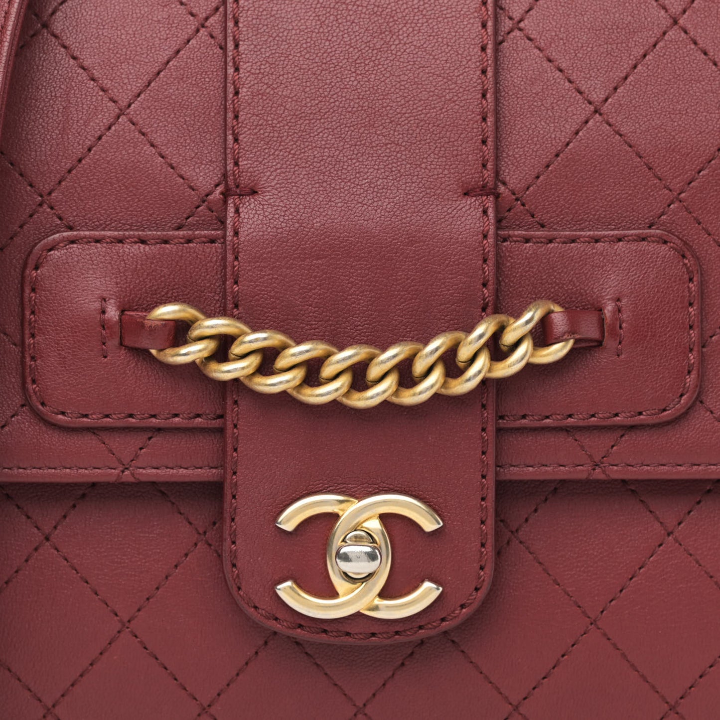 Sheepskin Stitched Chain Large Flap Bag Red