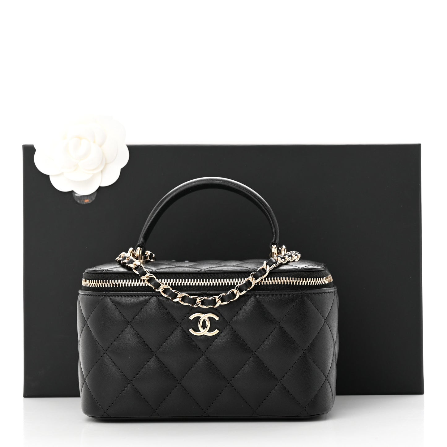 Lambskin Quilted Small Vanity Case With Chain Black