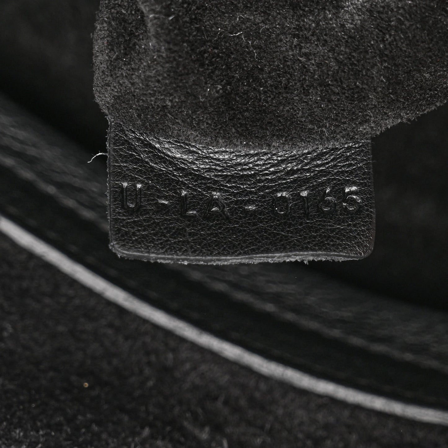 Supple Calfskin Medium Phantom Luggage Black