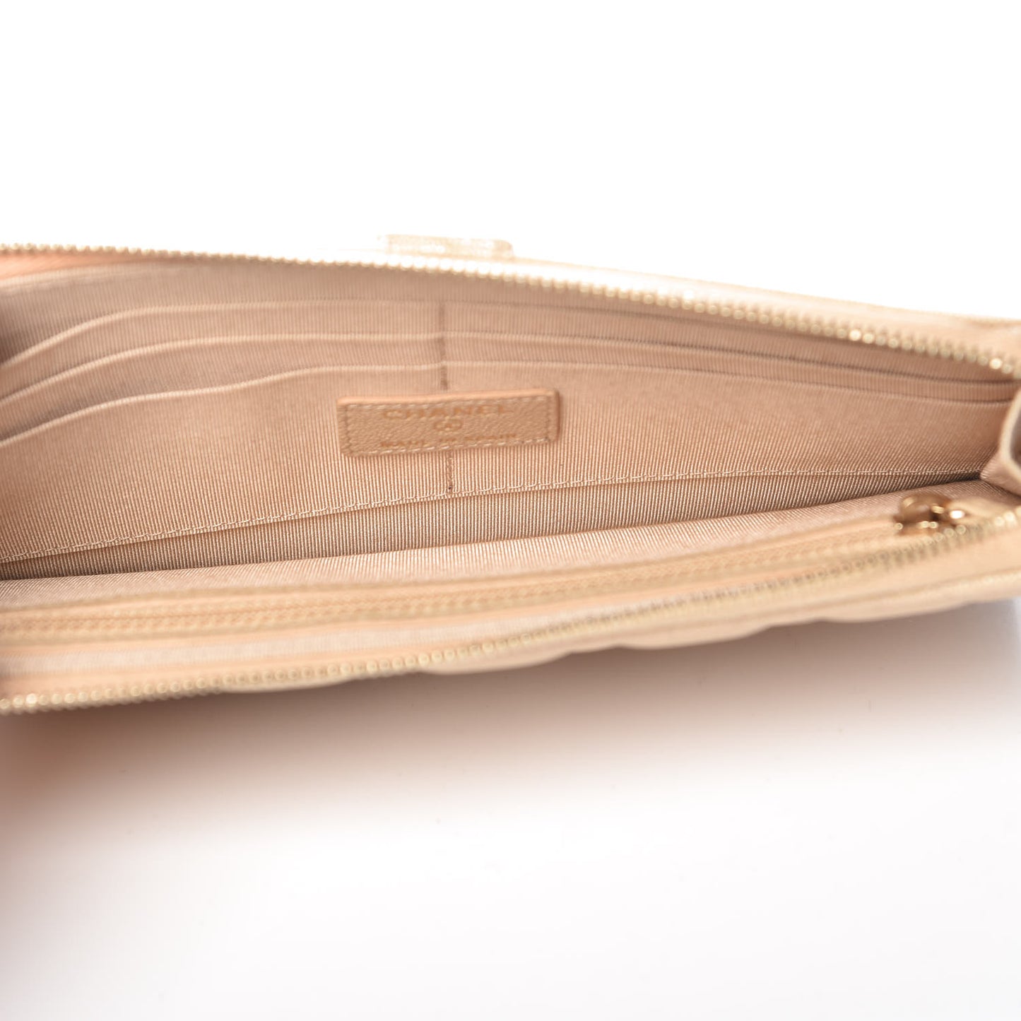 Iridescent Caviar Quilted Classic Pouch With Handle Beige