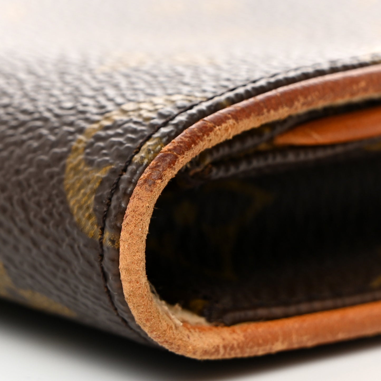 Monogram Pochette Twin GM