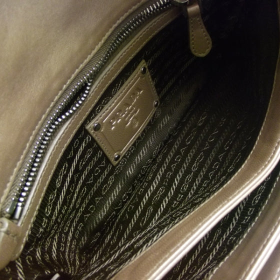 Nappa Ruffle Resin Chainlink Bag Gold