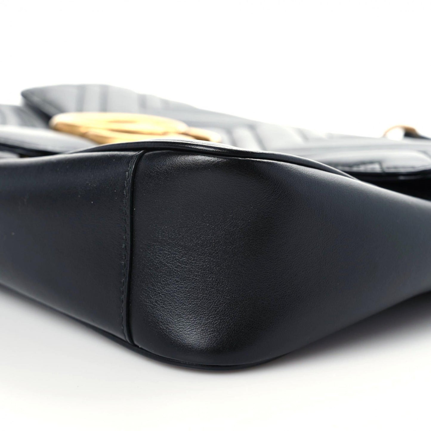 Calfskin Matelasse Medium GG Marmont Shoulder Bag Black