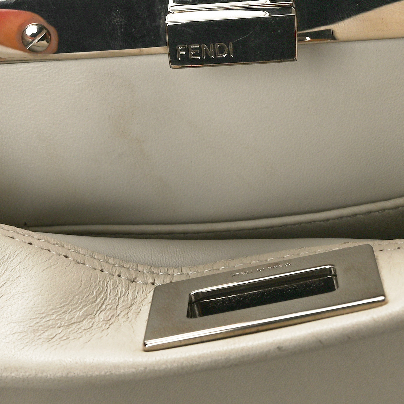 Nappa Lace Up Mini Peekaboo Iconic Satchel Bianco Carta