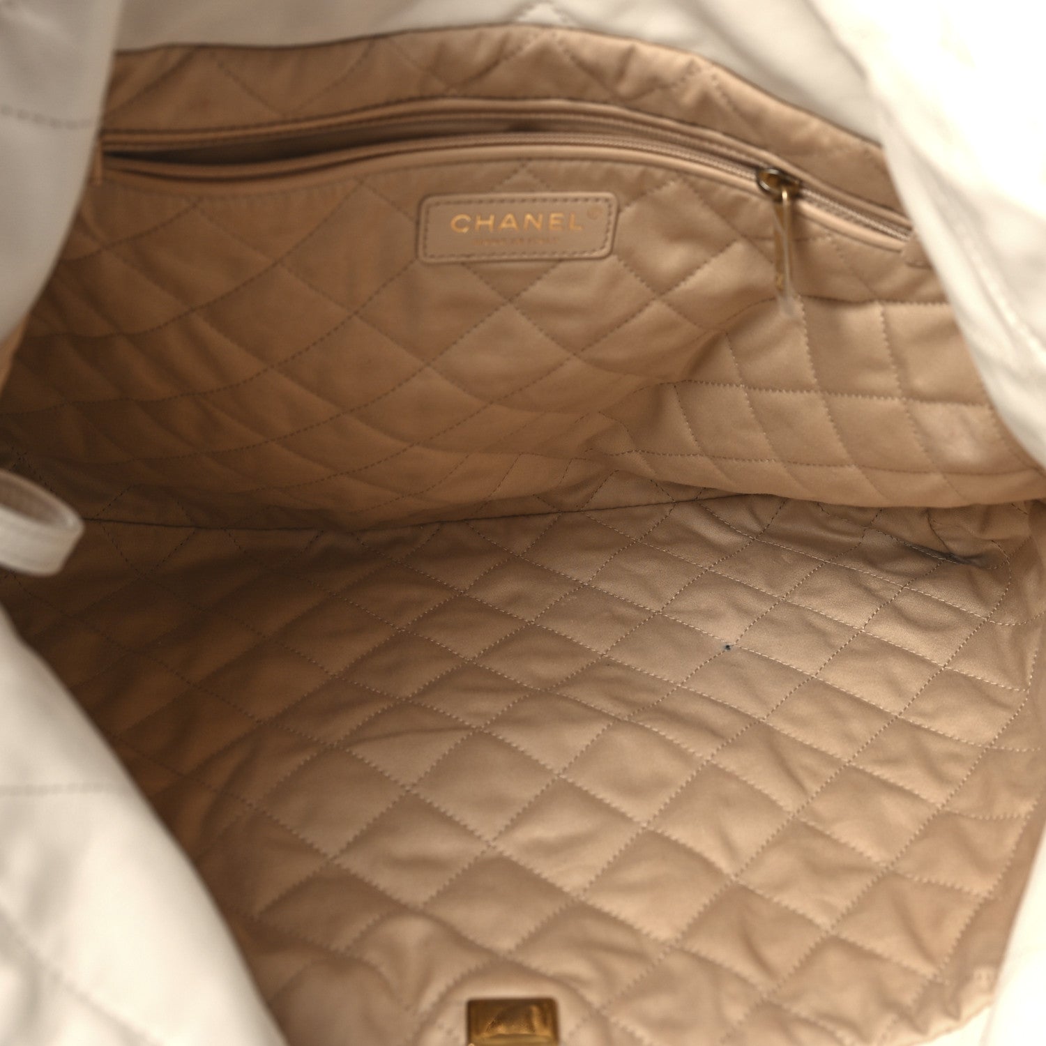 Chanel Shiny Calfskin Quilted Chanel 22 White 6 of 12