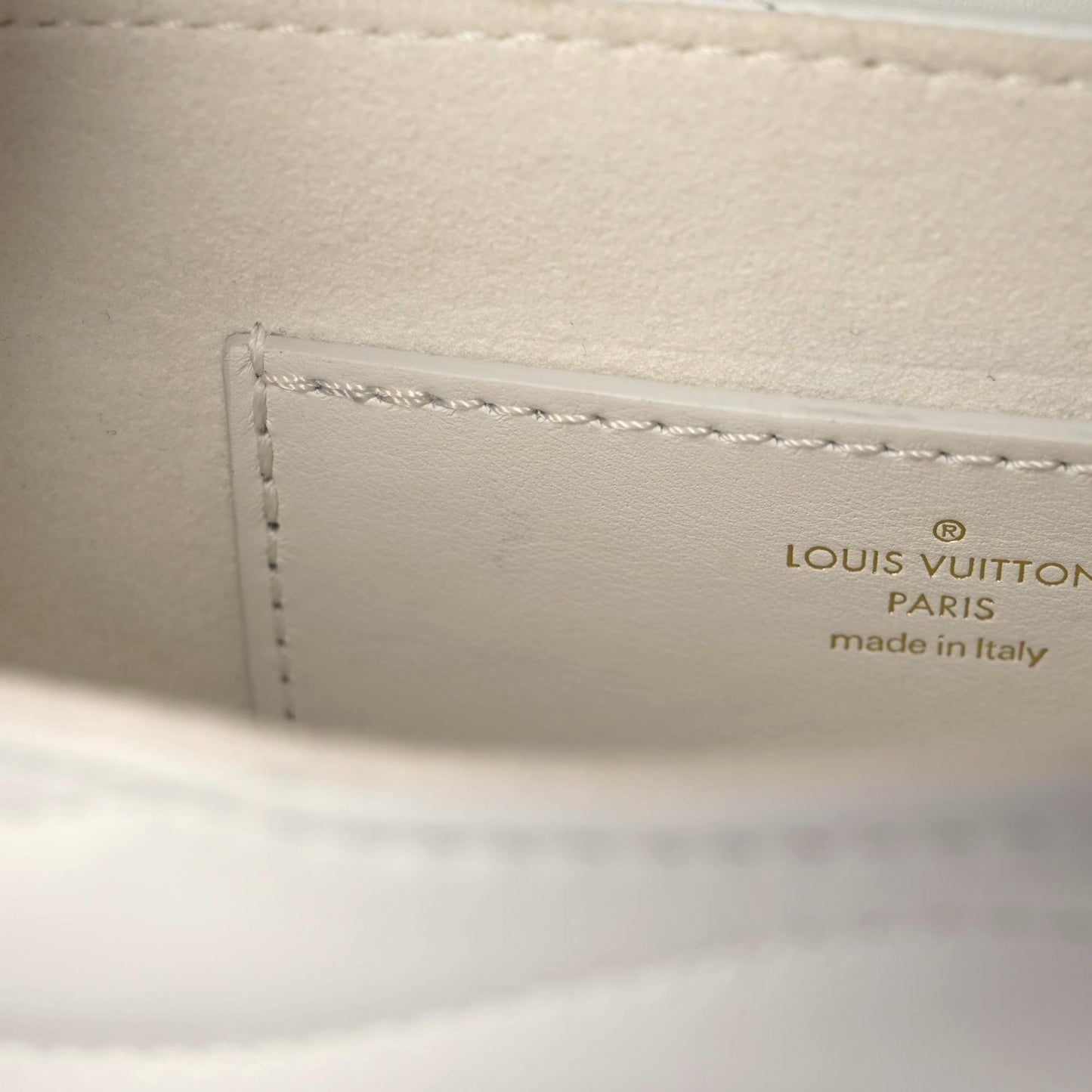 Calfskin New Wave Multi Pochette Snow
