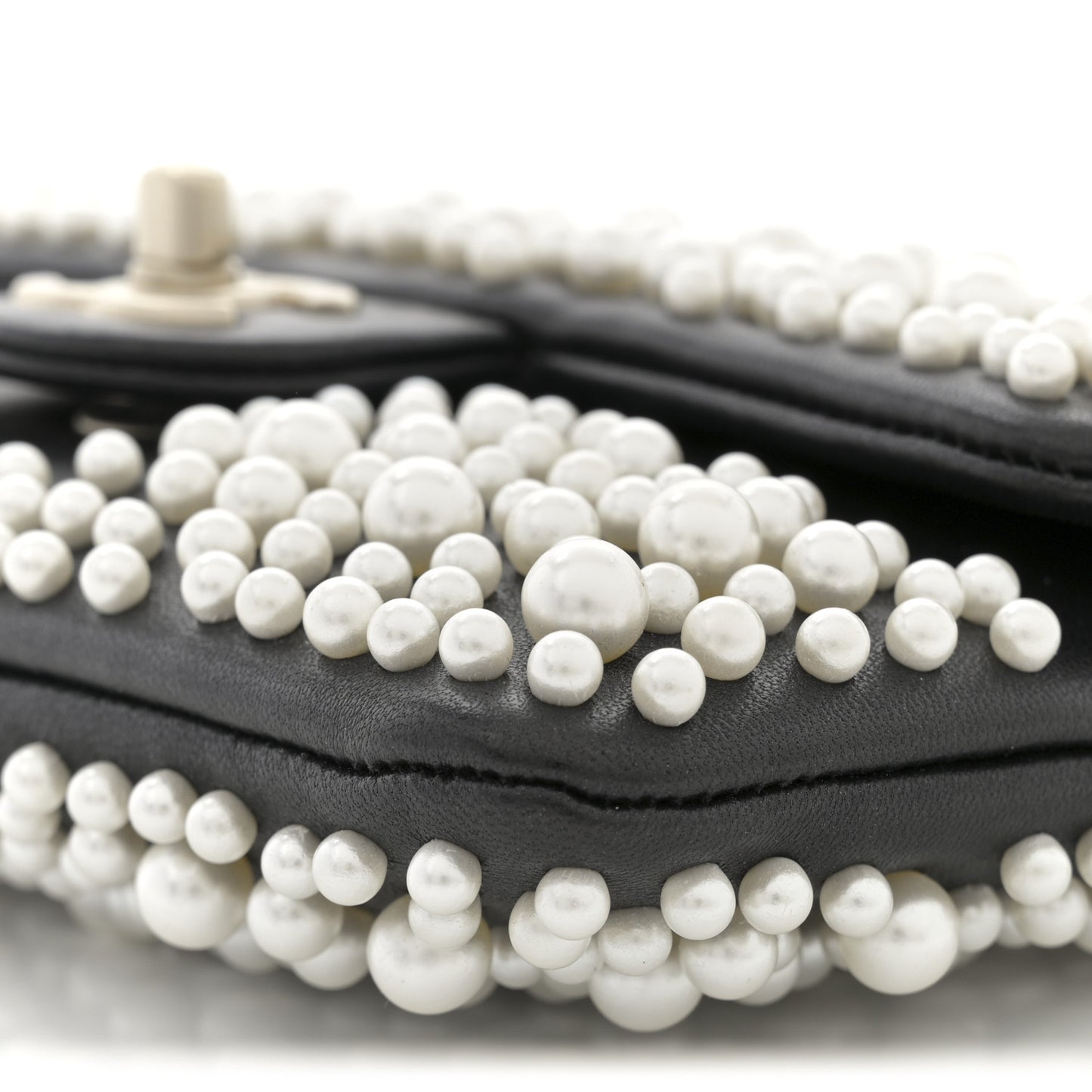 Lambskin Pearls Flap Black