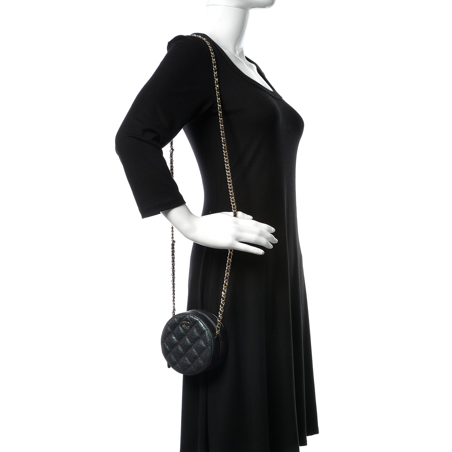 Iridescent Caviar Quilted Round Clutch With Chain Black