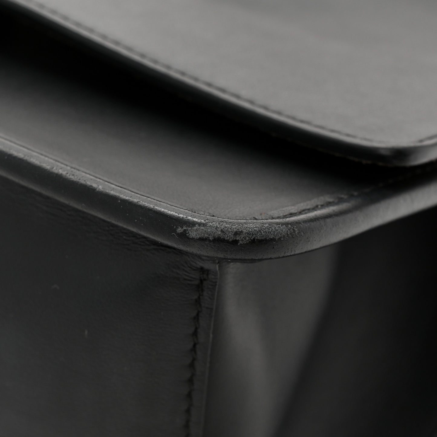 Vitello Century Opaco F is Fendi Kan I Shoulder Bag Black