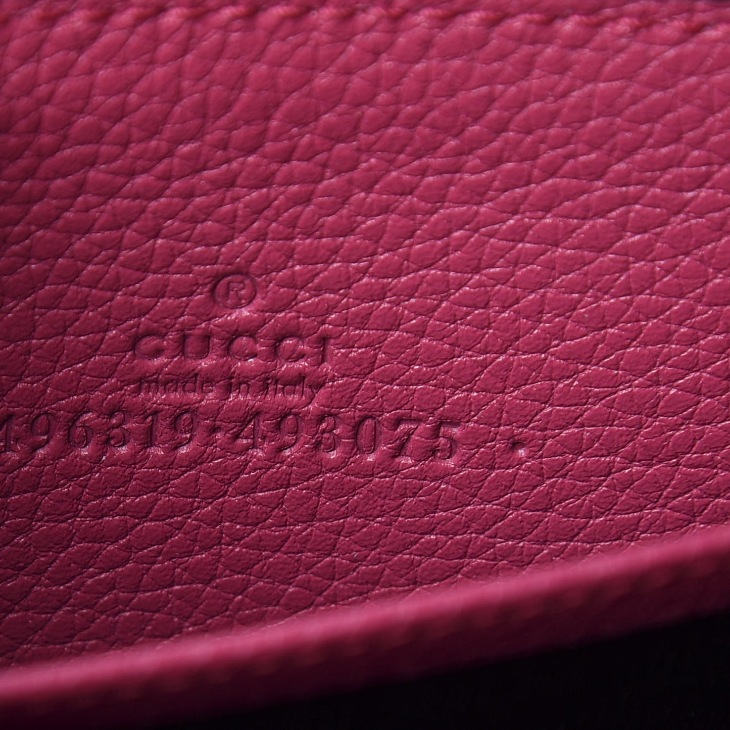 Grained Calfskin Logo Zip Around Card Case Box Pink Green