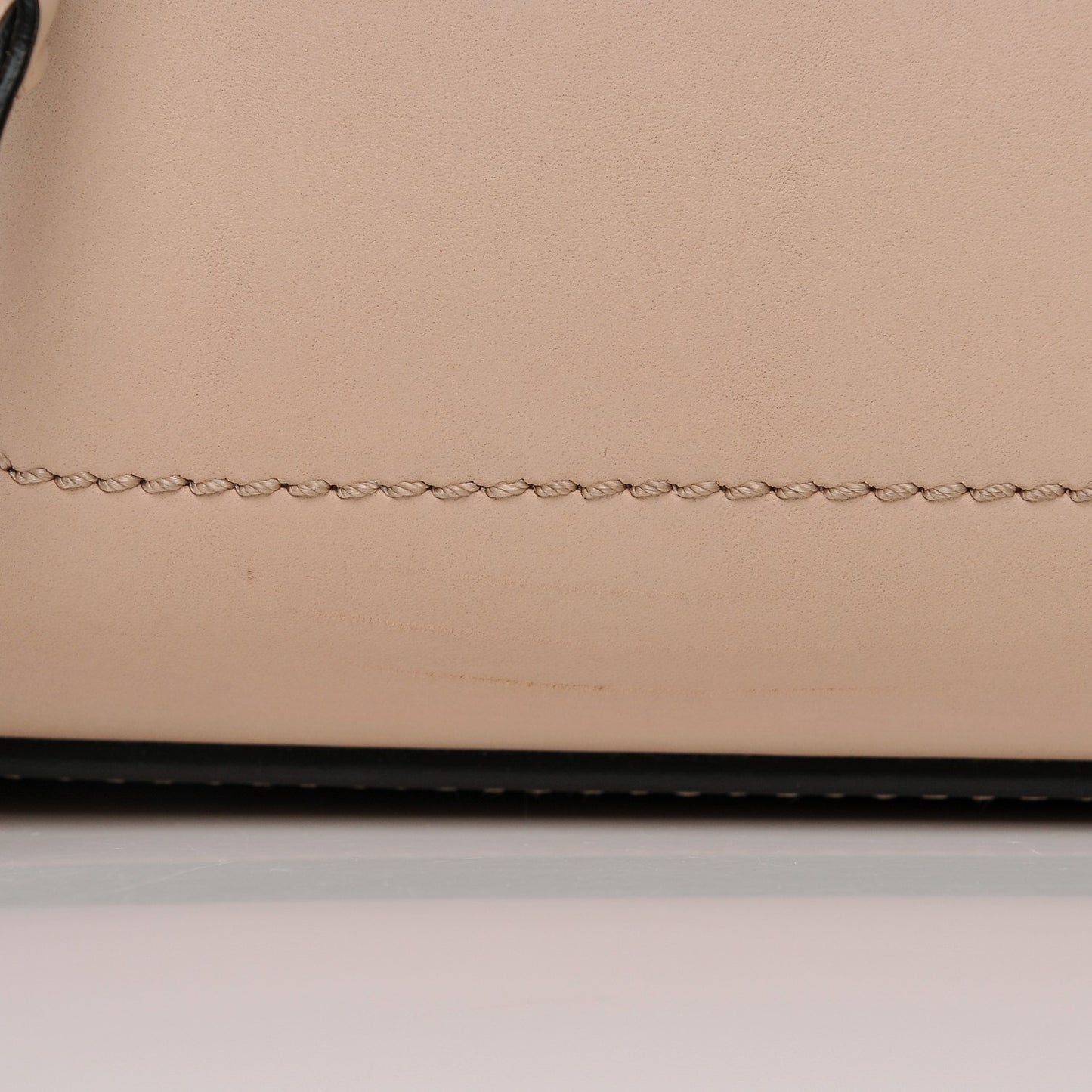 Natural Calfskin Medium Phantom Luggage Sand