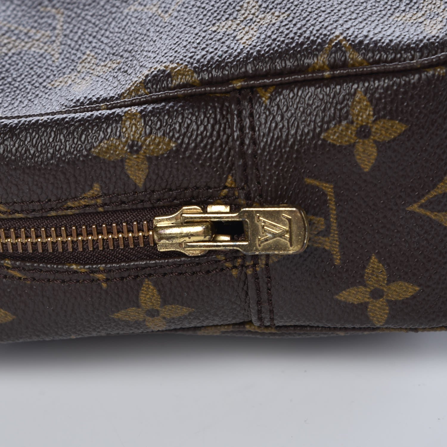 Louis Vuitton Monogram Trousse Toilette 23 9 of 9