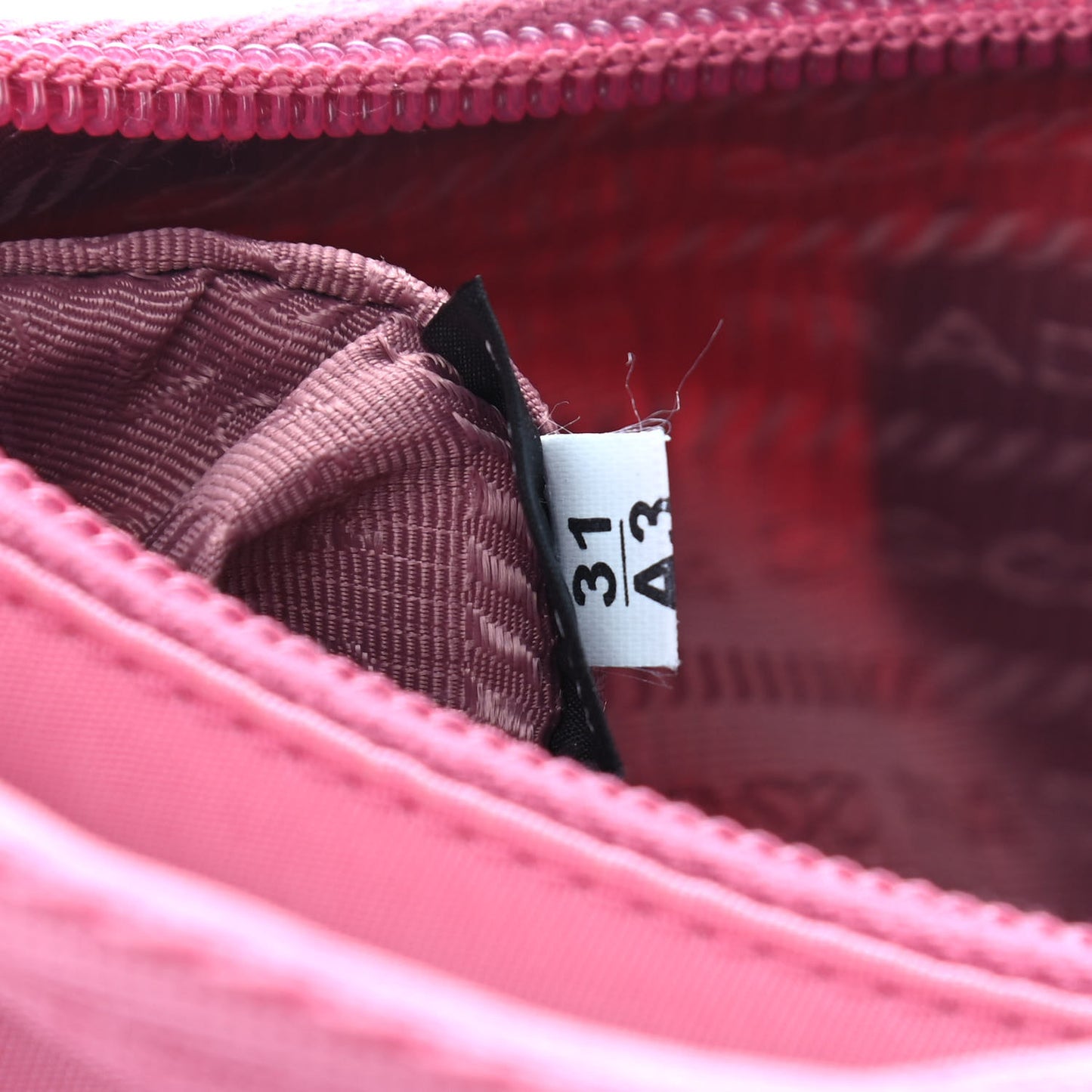 Tessuto Nylon Mini Re-Edition 2000 Bag Begonia