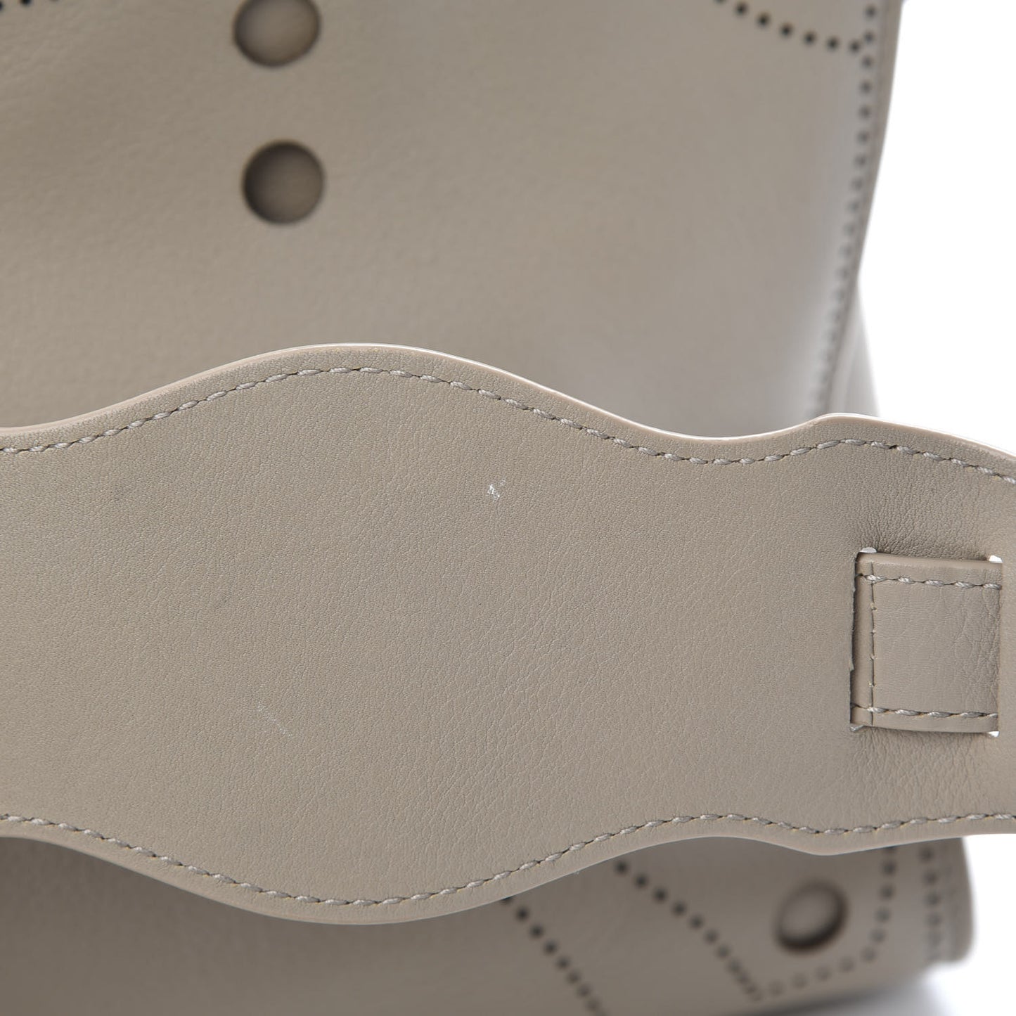 Veau Soyeux Perforated Blackout Hardware S City Gris Cendre