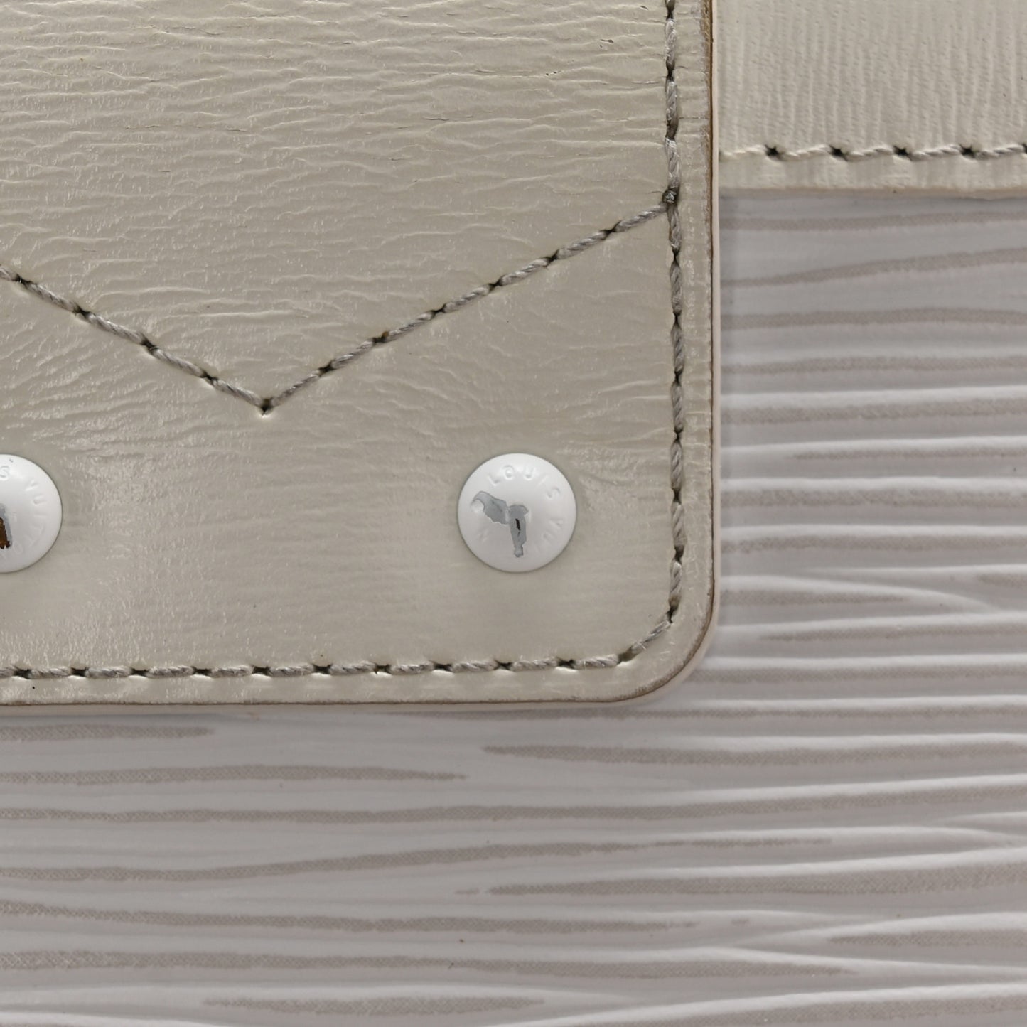 Epi Monochrome Petite Malle White