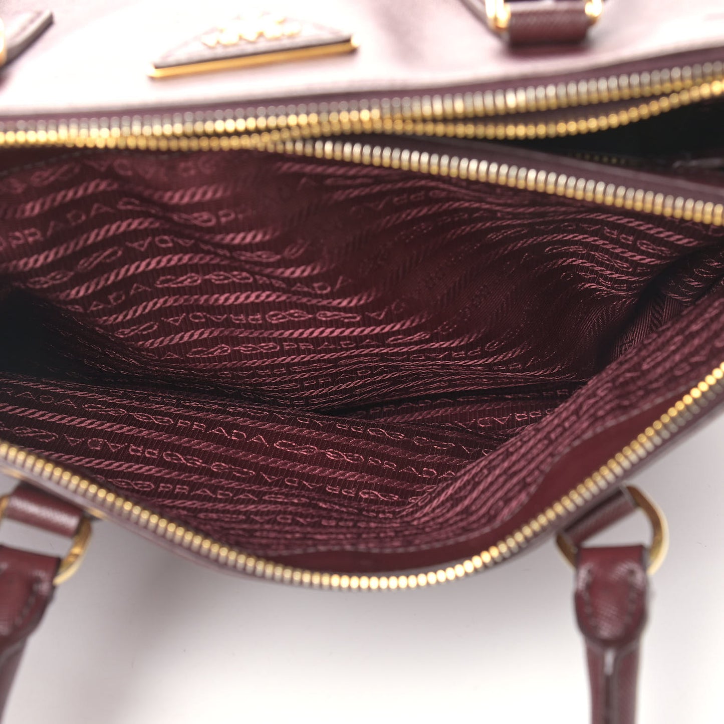 Saffiano Medium Galleria Double Zip Tote Granato