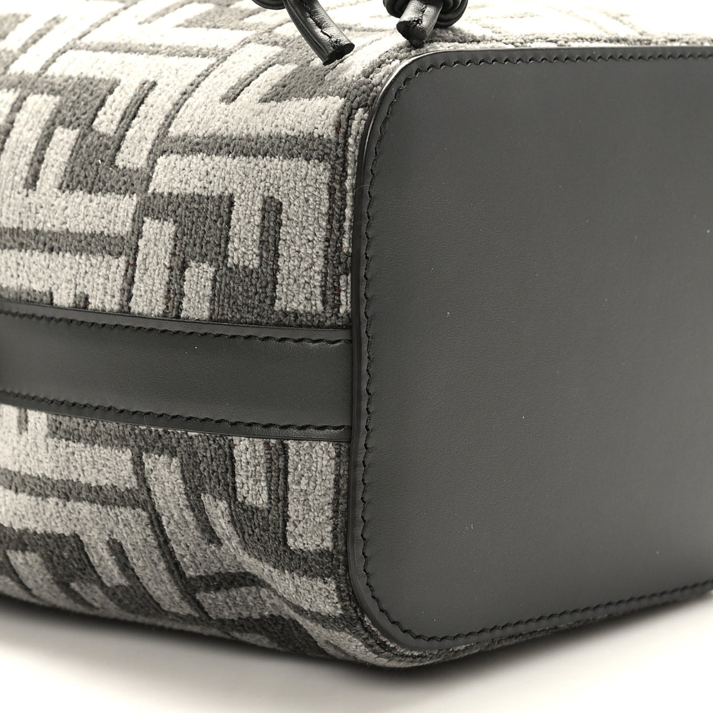 Chenille Vitello King FF Mini Mon Tresor Bucket Bag Antracite Asfalto