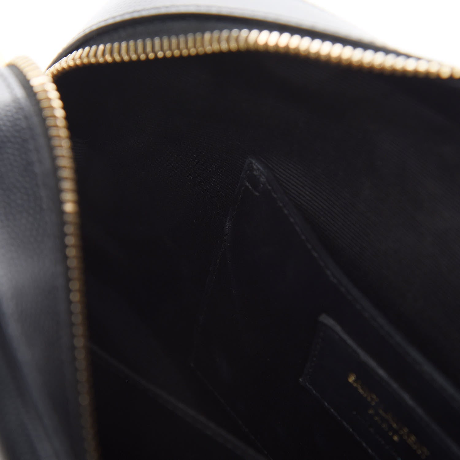 Saint Laurent Grain De Poudre Medium Classic Monogram Camera Bag Black 14 of 14
