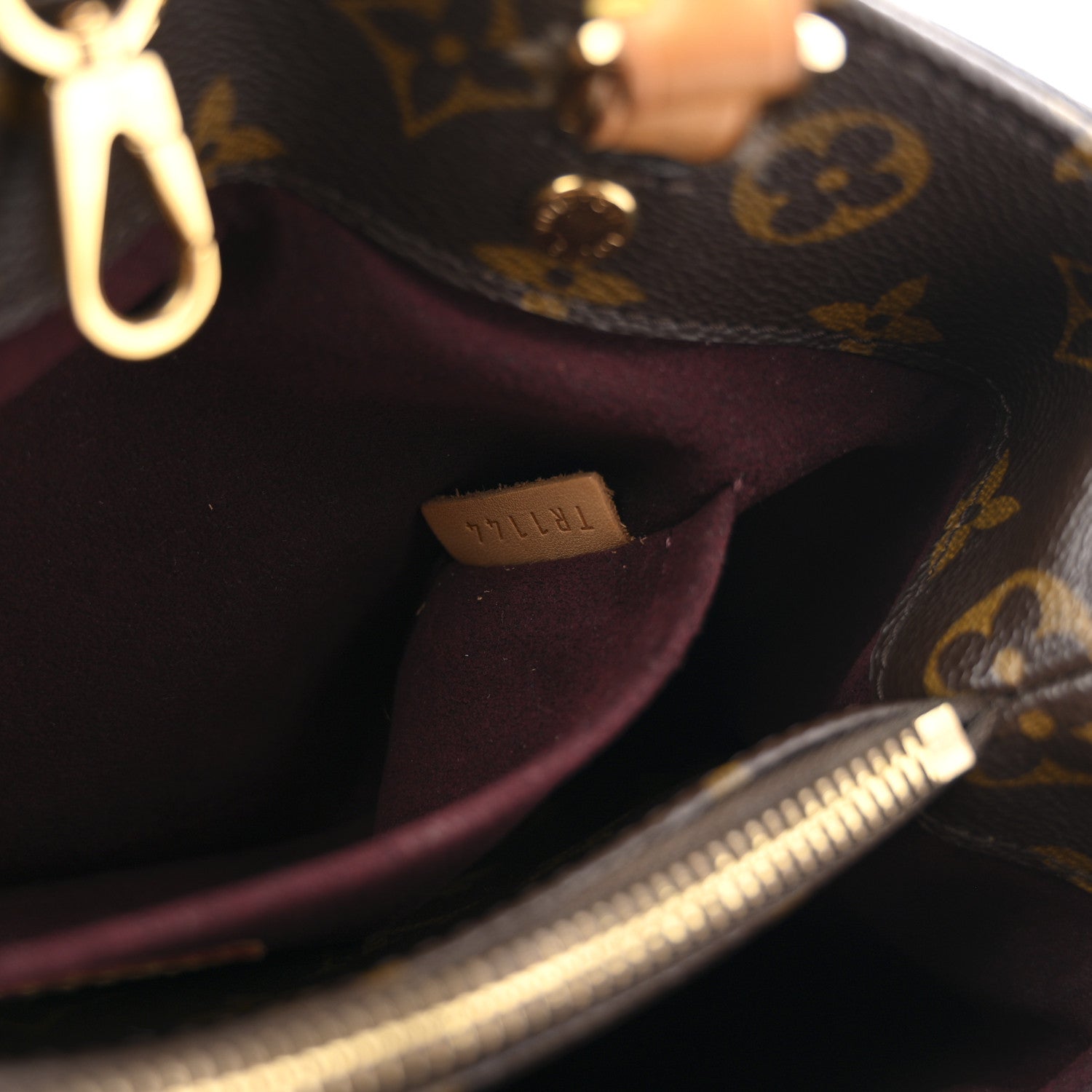 Louis Vuitton Monogram Montaigne BB 7 of 17