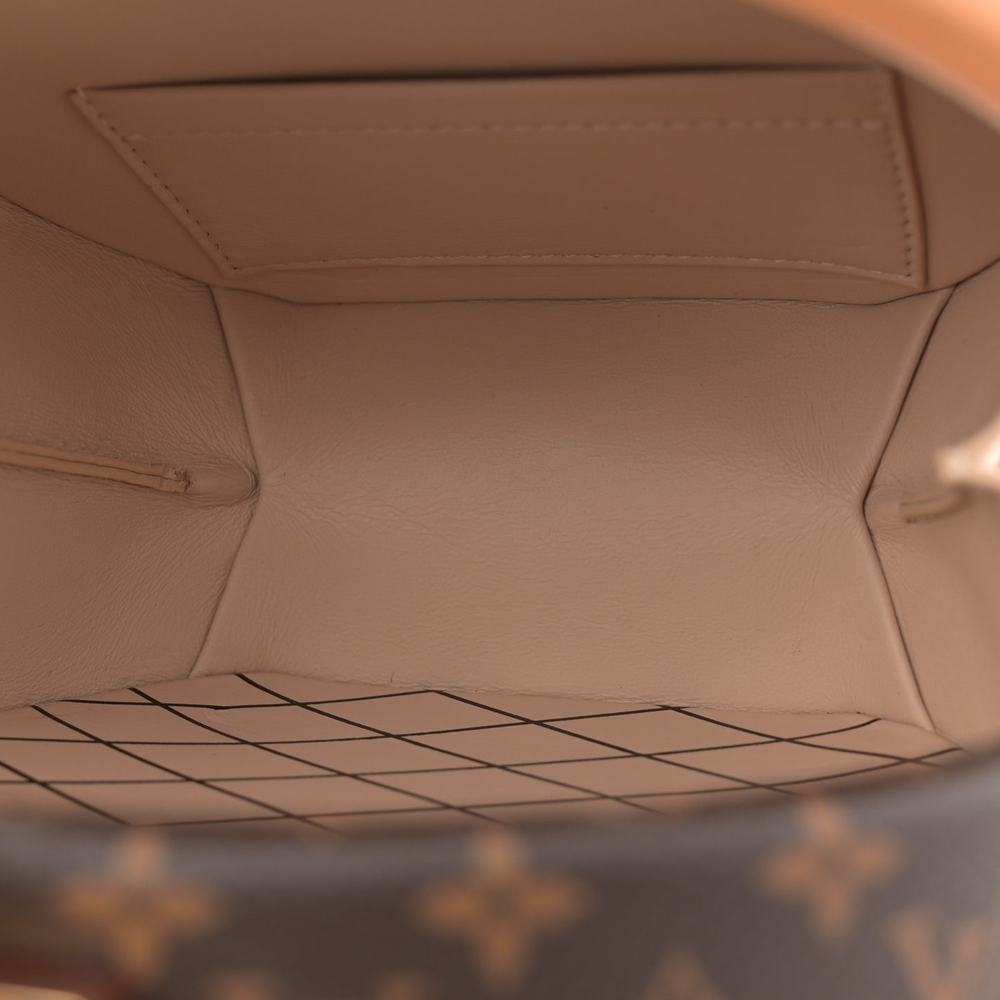 Monogram Petite Boite Chapeau