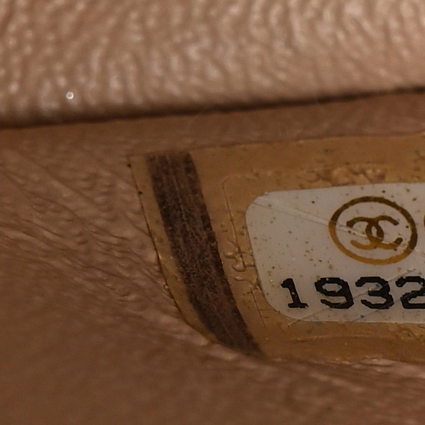 Caviar Quilted Jumbo Double Flap Beige Clair