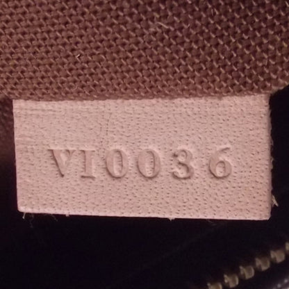 Louis Vuitton Monogram Cabas Mezzo 9 of 9