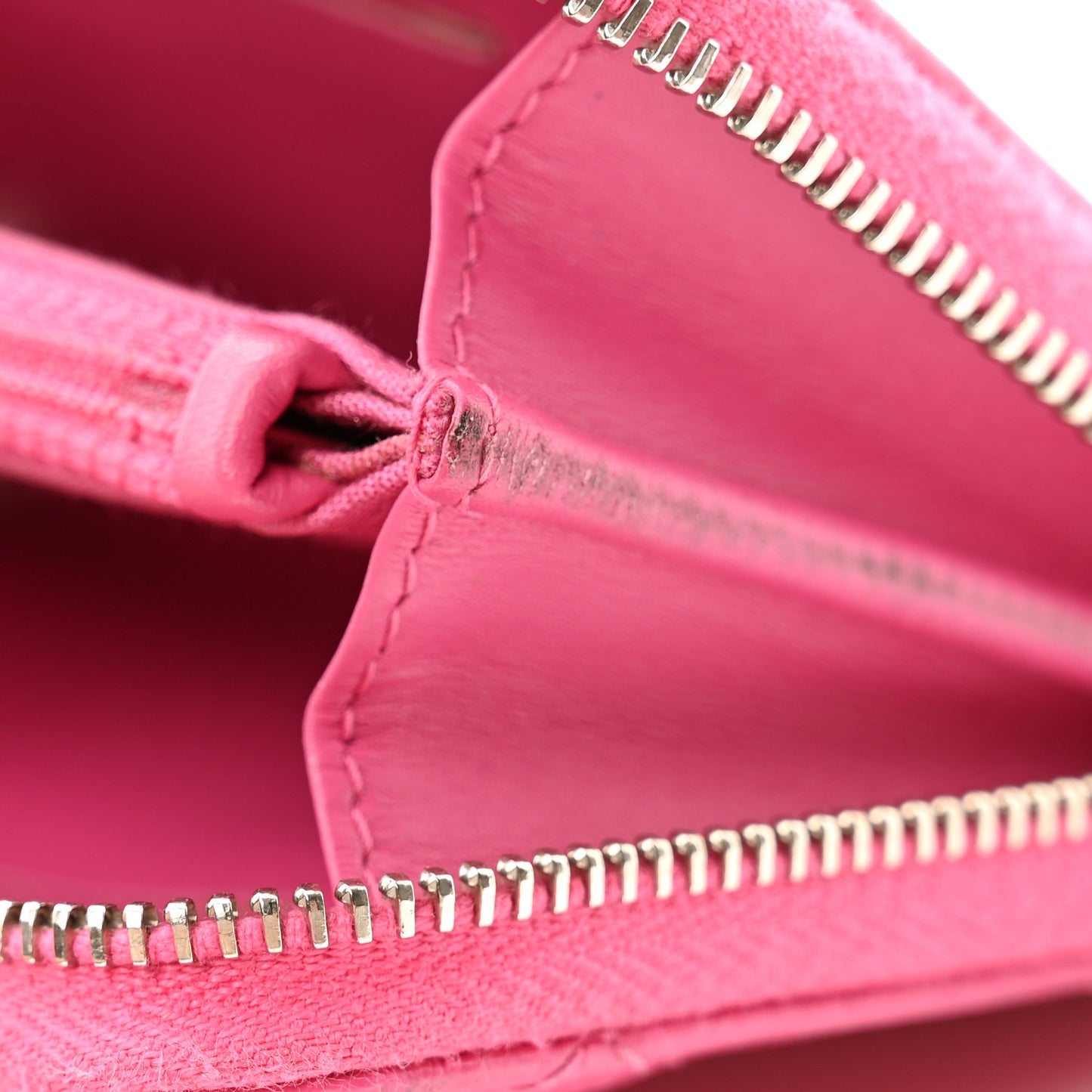 Caviar Quilted Small Zip Around Wallet Pink