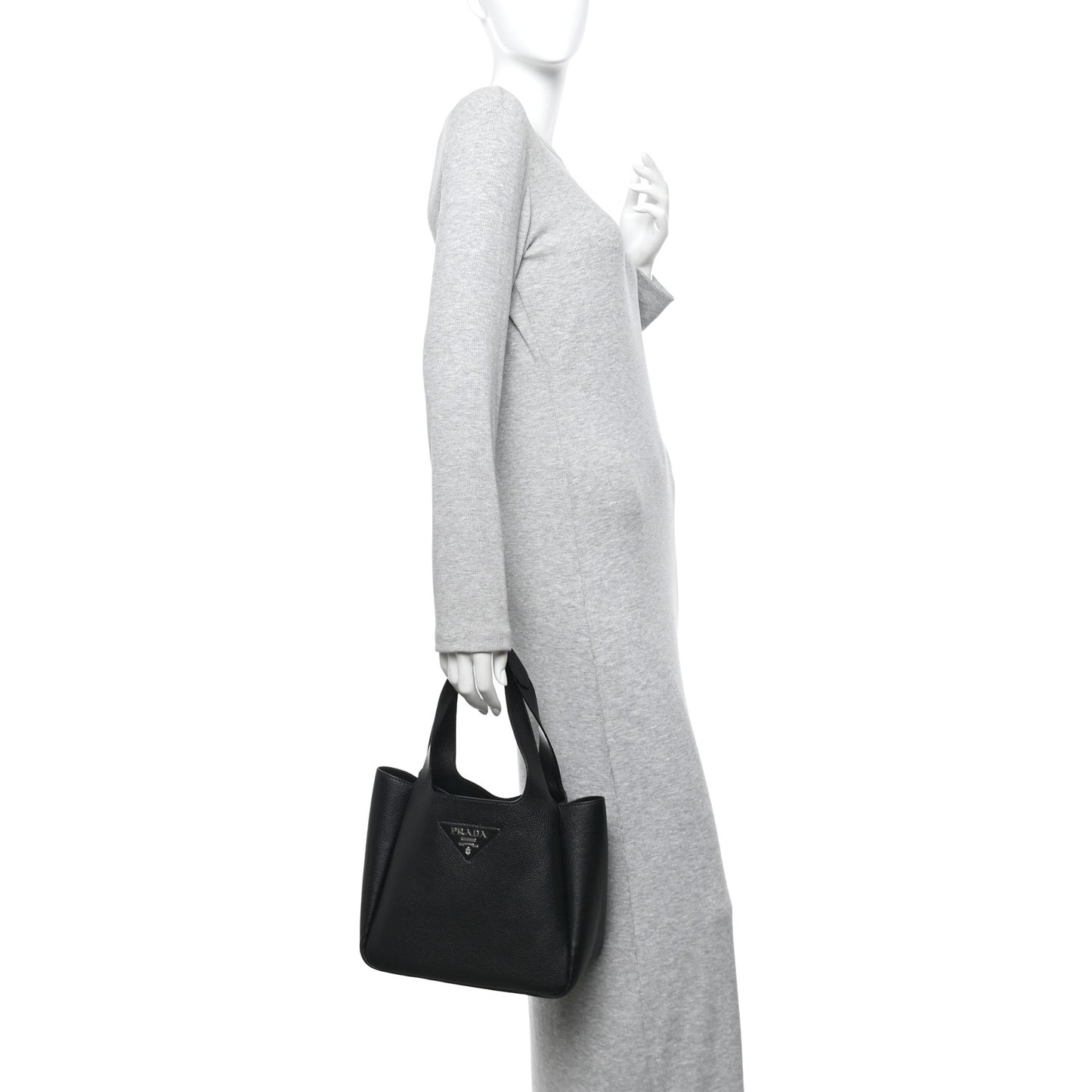 Vitello Daino Soft Medium Dynamique Tote Black