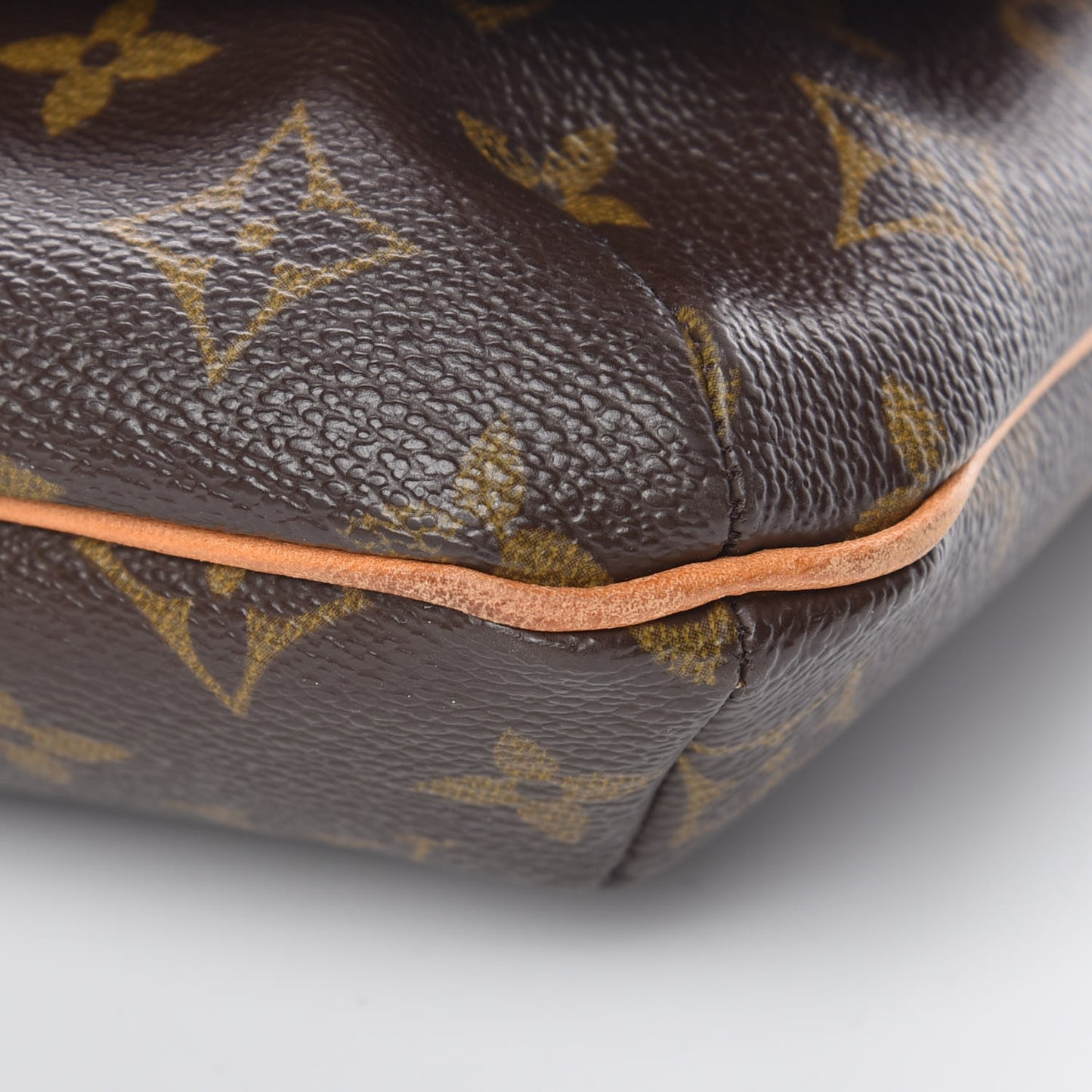 Monogram Musette Tango