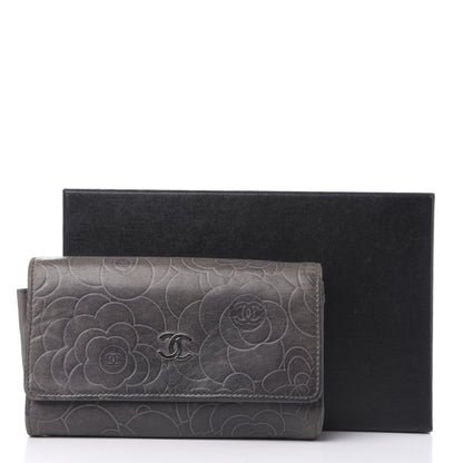 Chanel Lambskin Camellia Embossed Yen Wallet Grey 11 of 13