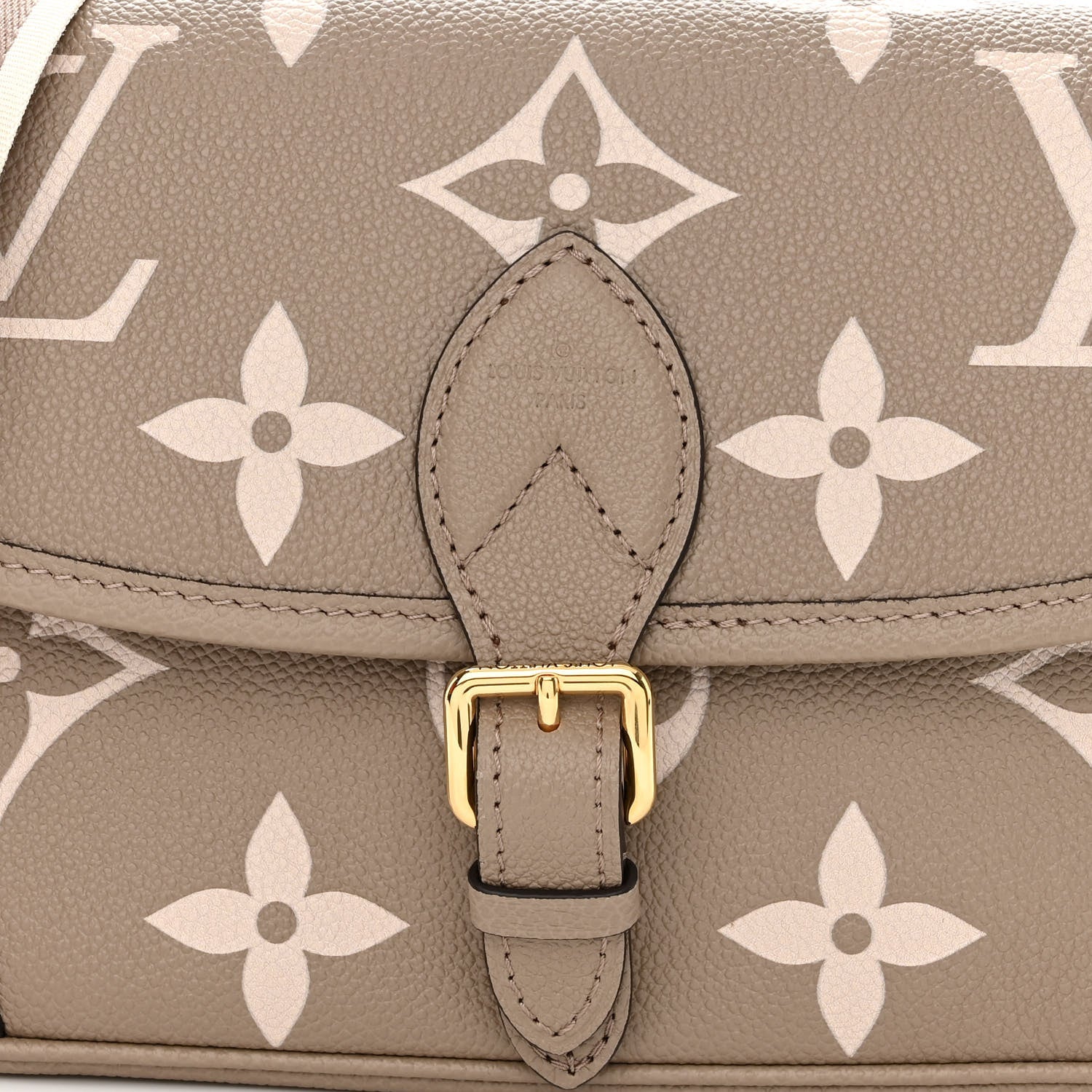 Louis Vuitton Empreinte Monogram Giant Diane Tourterelle Creme 7 of 9