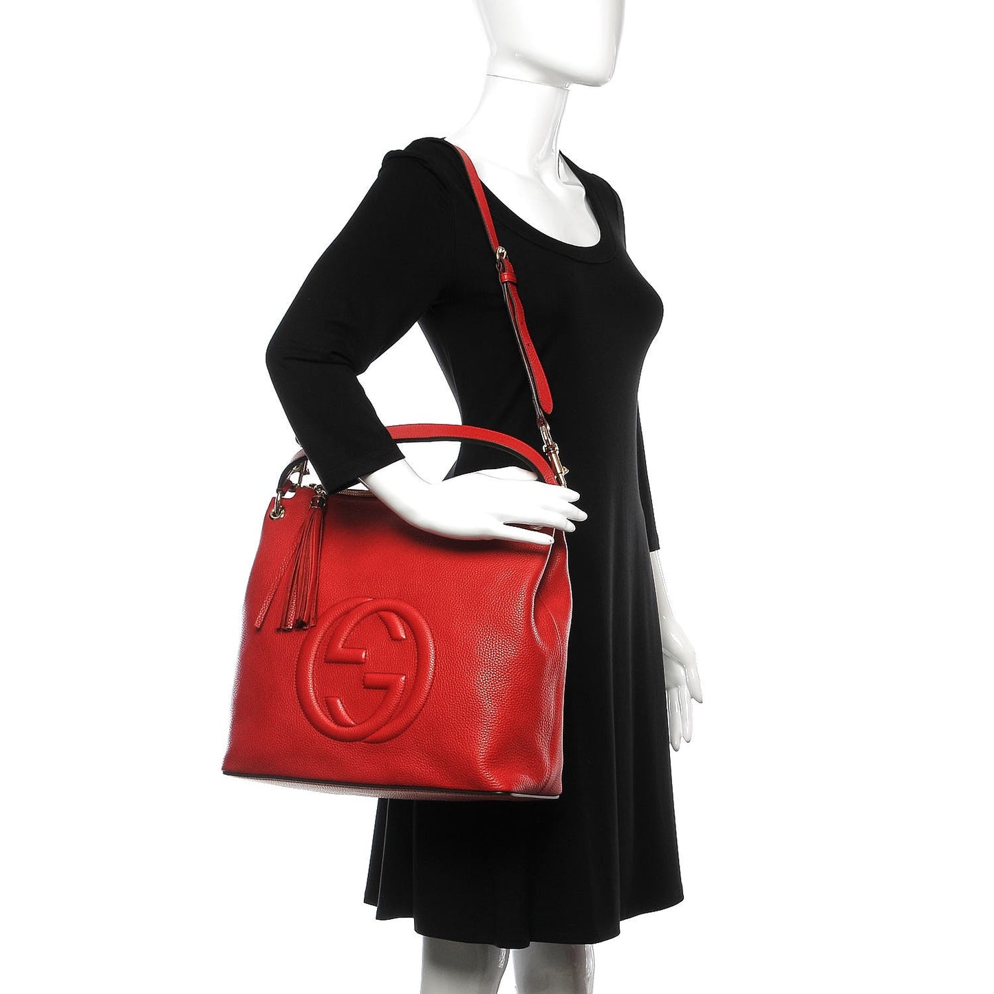 Pebbled Calfskin Large Soho Hobo Tabasco Red