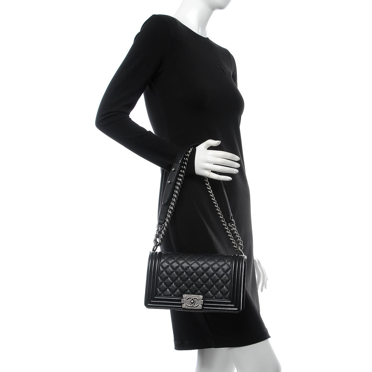 Caviar Quilted Medium Boy Flap Black