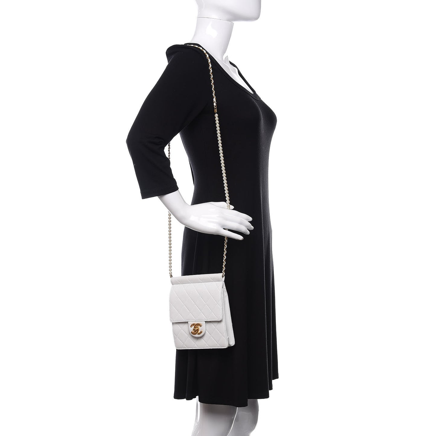 Lambskin Quilted Chic Pearls Flap White