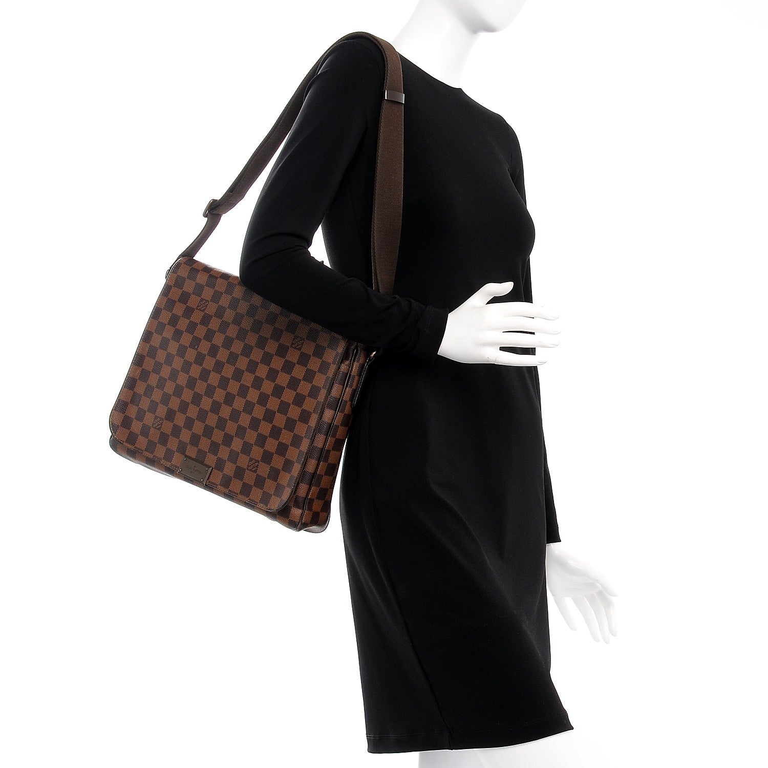 Louis Vuitton Damier Ebene District MM 2 of 8