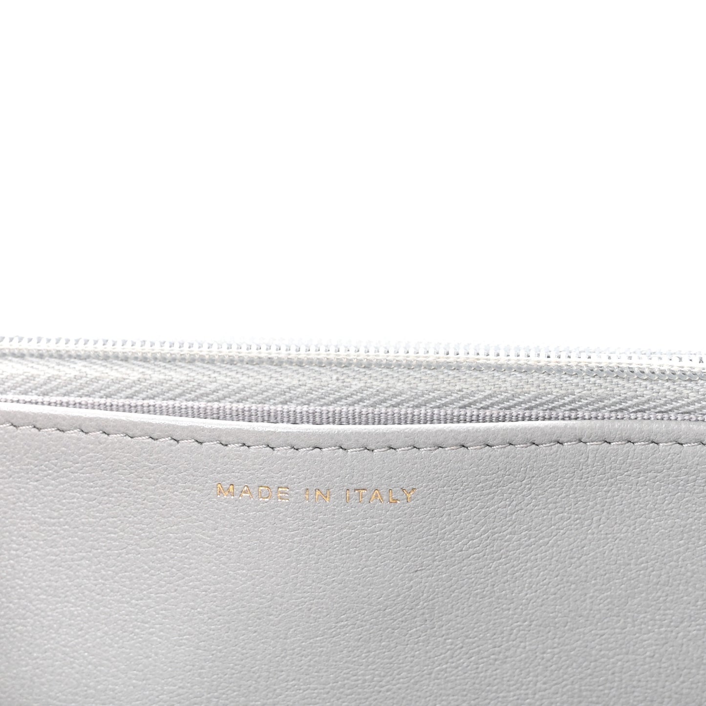 Caviar Quilted Sweetheart Wallet On Chain WOC Grey