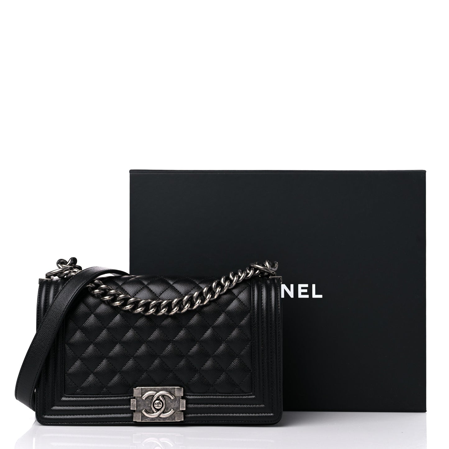 Caviar Quilted Medium Boy Flap Black