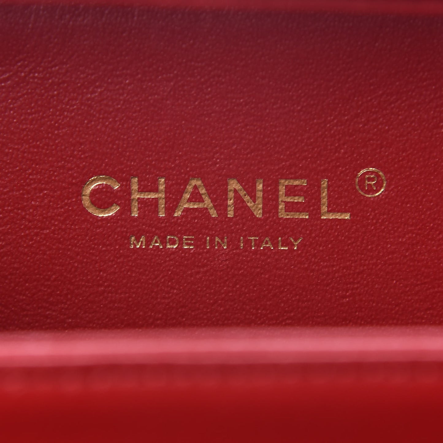 Caviar Quilted Small CC Filigree Vanity Case Red
