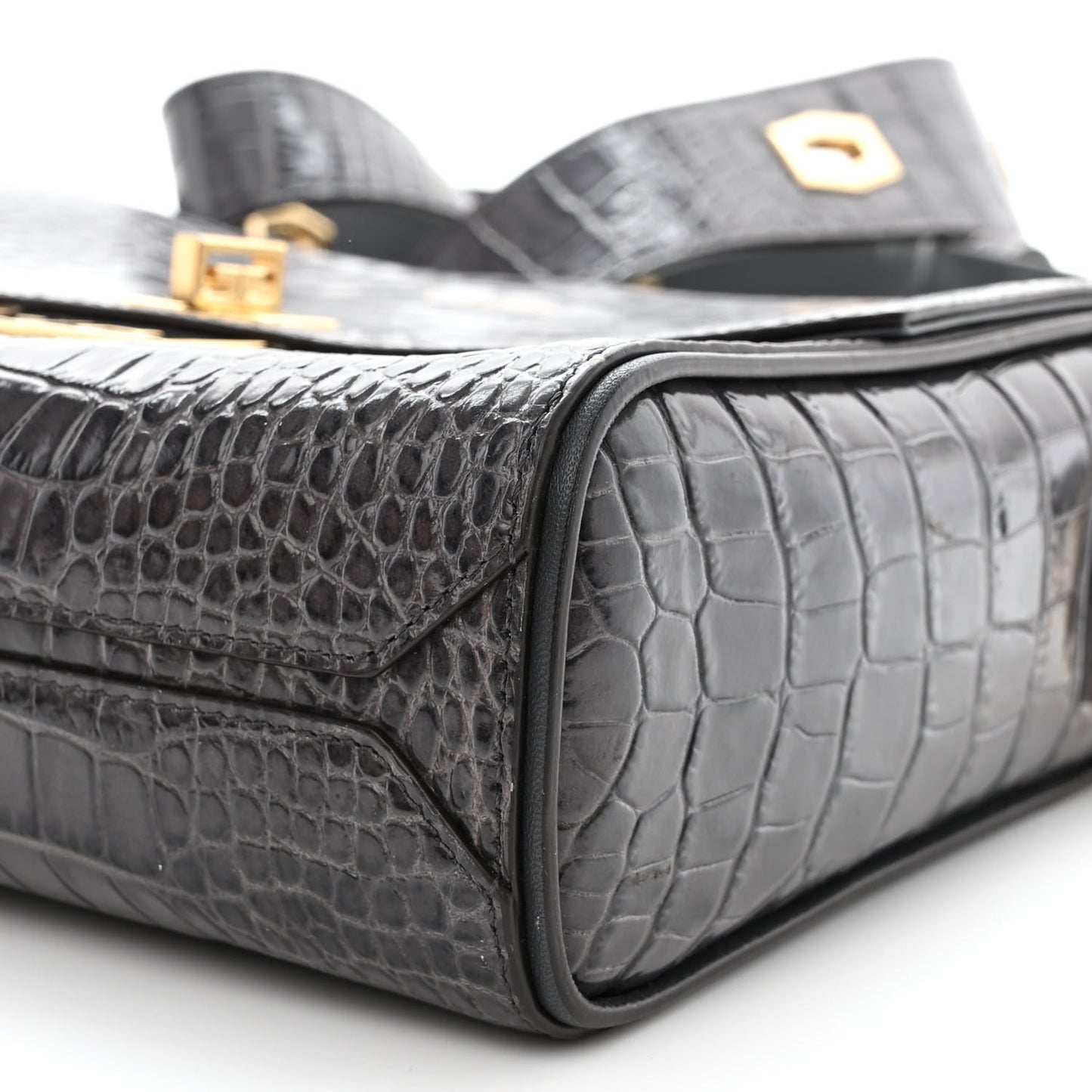 Calfskin Crocodile Embossed Medium Eden Storm Grey